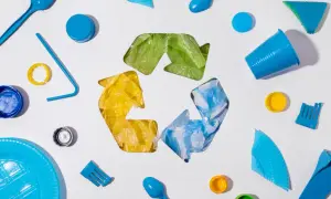 Recykling plastiku: co powstaje i jak wpływa na naszą planetę