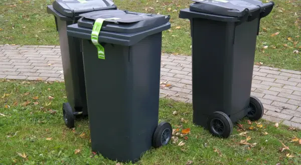 Kto odpowiada za śmieci na budowie? Poznaj swoje obowiązki i ryzyka