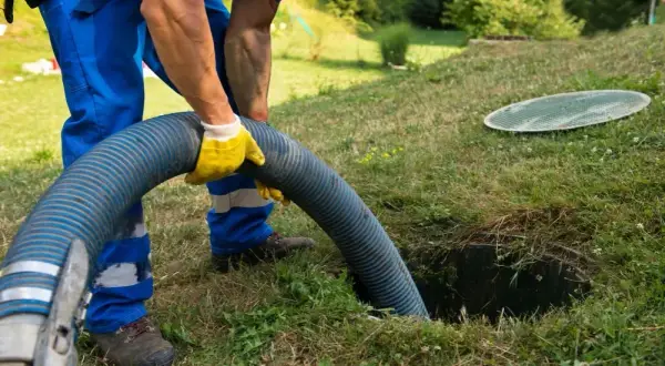 Kto wywozi śmieci w Krakowie? Sprawdź, jakie firmy oferują usługi